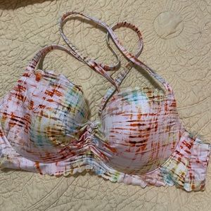 Shell shaped bikini top